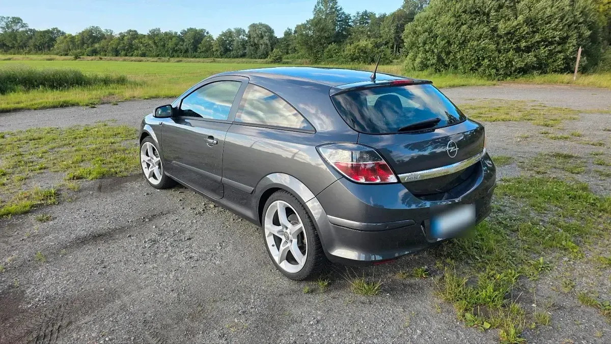 Gebraucht Opel Astra GTC 90 PS (66 kW) 2009 Grau Coupé
