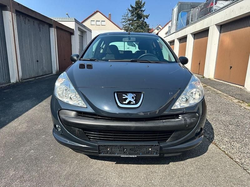 Gebraucht Peugeot 206+ Basis 73 PS (53 kW) 2010 Grau Kleinwagen