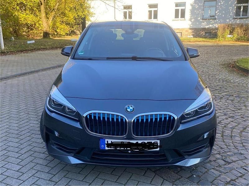 Schwarz Gebraucht 2019 BMW 225 Active Tourer iPerformance Van / Kleinbus | 17.900 € (Fairer Preis) - Bild 1/4