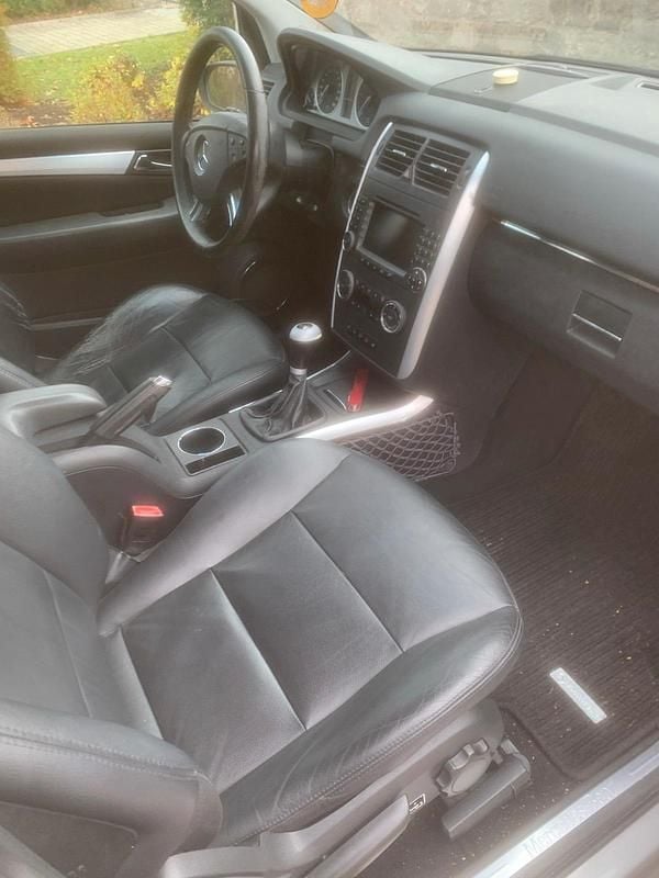 Silber Gebraucht 2006 Mercedes B200 Van / Kleinbus | 3.500 € - Bild 1/4