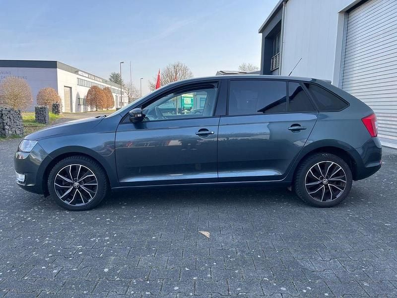 Gebraucht Skoda Rapid Ambition 116 PS (85 kW) 2016 Grau Kleinwagen