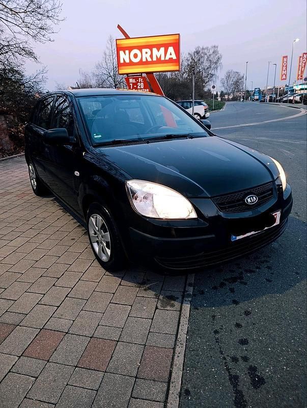 Gebraucht Kia Rio 100 PS (73 kW) 2009 Schwarz Limousine