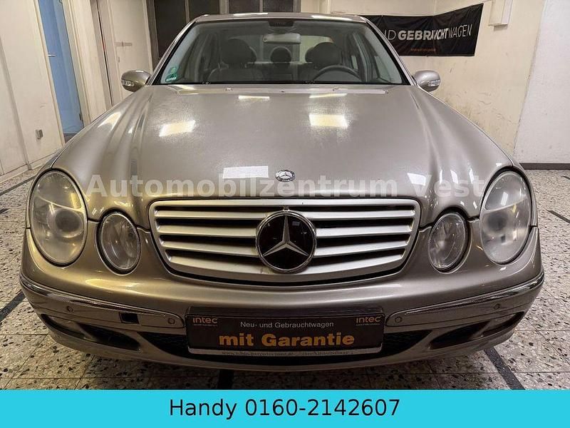 Gebraucht Mercedes E240 Elegance 177 PS (130 kW) 2005 Grau Limousine