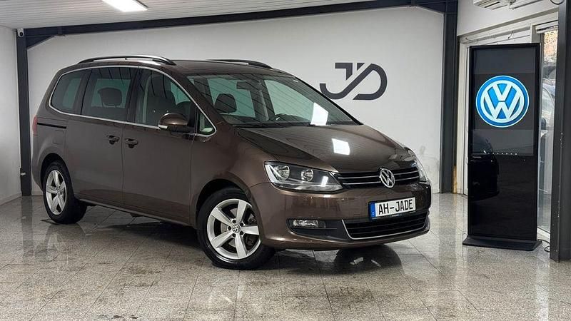 Braun Gebraucht 2011 VW Sharan Comfortline Van / Kleinbus | 12.950 € (Fairer Preis) - Bild 1/4