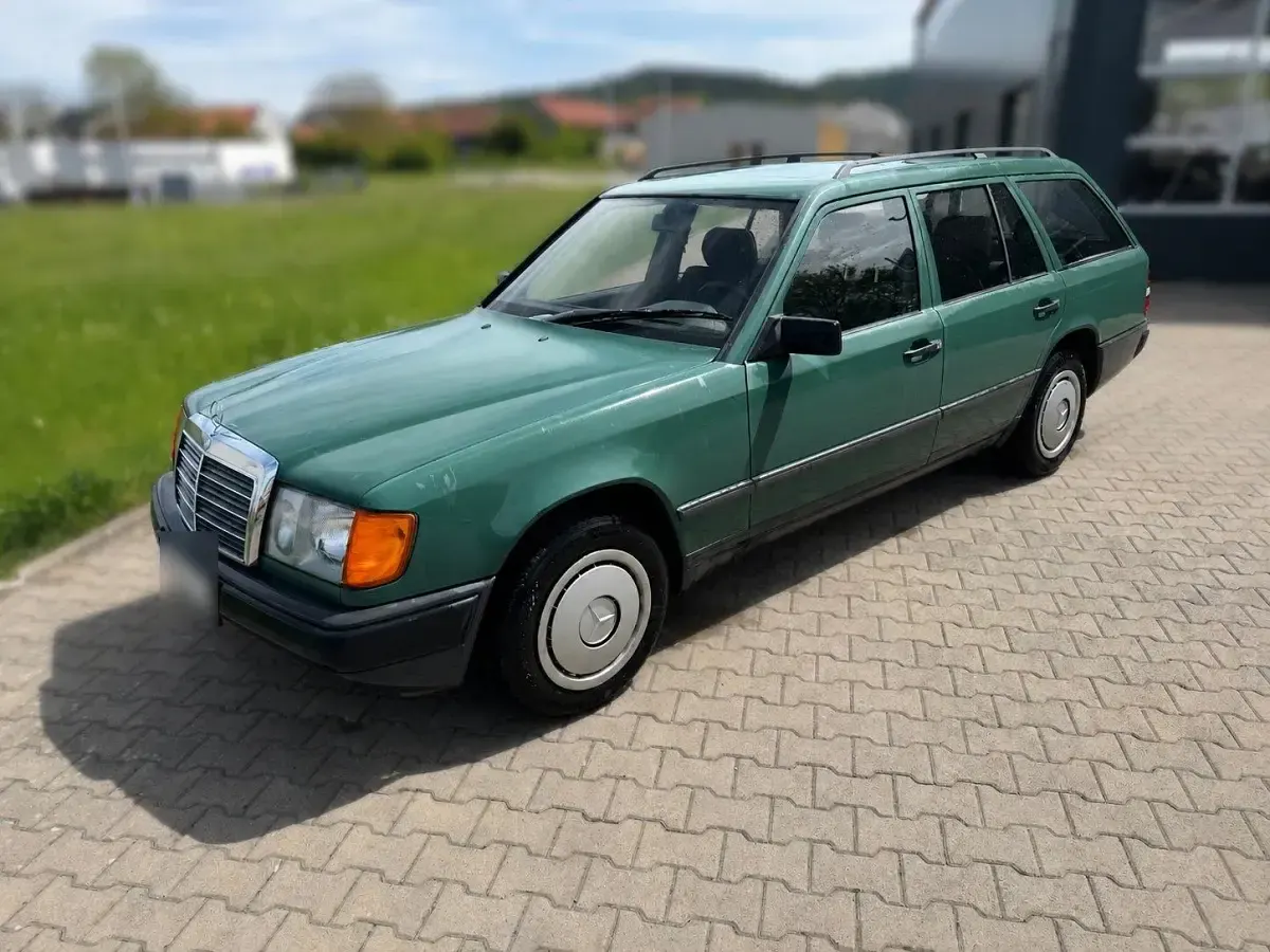 Gebraucht Mercedes E250 93 PS (68 kW) 1989 Grün Kombi