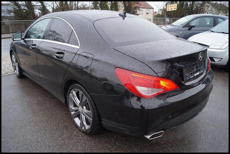 Gebraucht Mercedes CLA200 156 PS (114 kW) 2013 Schwarz Coupé