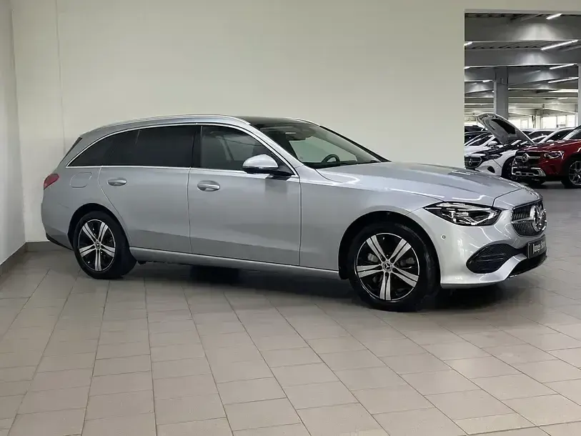 Gebraucht Mercedes C300e Avantgarde 313 PS (230 kW) 2025 Andere