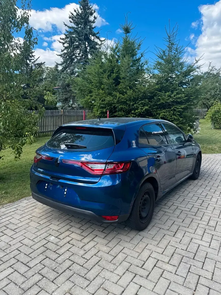 Gebraucht Renault Mégane GrandTour 101 PS (74 kW) 2018 Blau Kombi