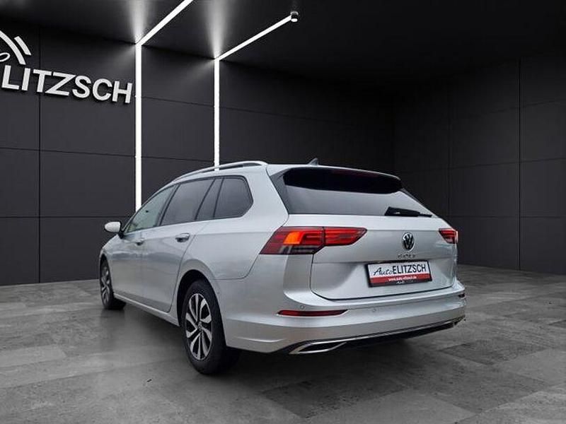 Gebraucht VW Golf VIII Active 150 PS (110 kW) 2023 Reflexsilber metallic Kombi