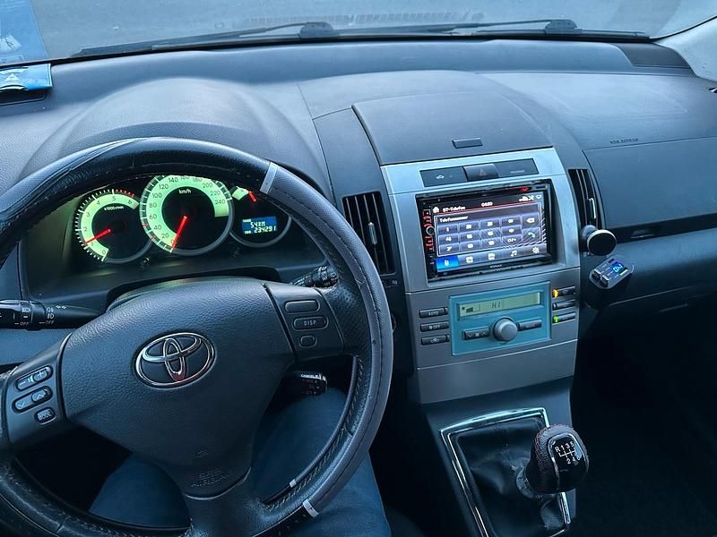 Gebraucht Toyota Corolla Verso 177 PS (130 kW) 2006 Schwarz Van / Kleinbus