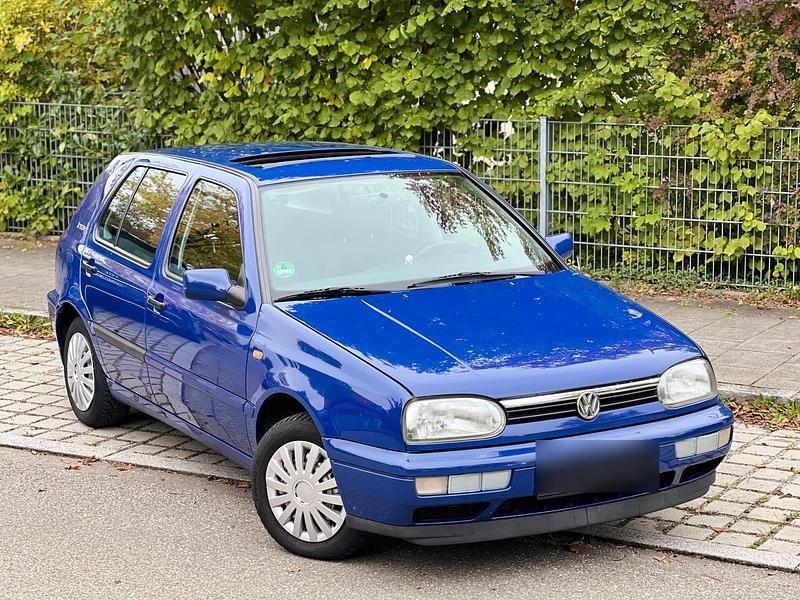 Blau Gebraucht 1997 VW Golf III Edition Limousine | 3.000 € (Teuer) - Bild 1/4