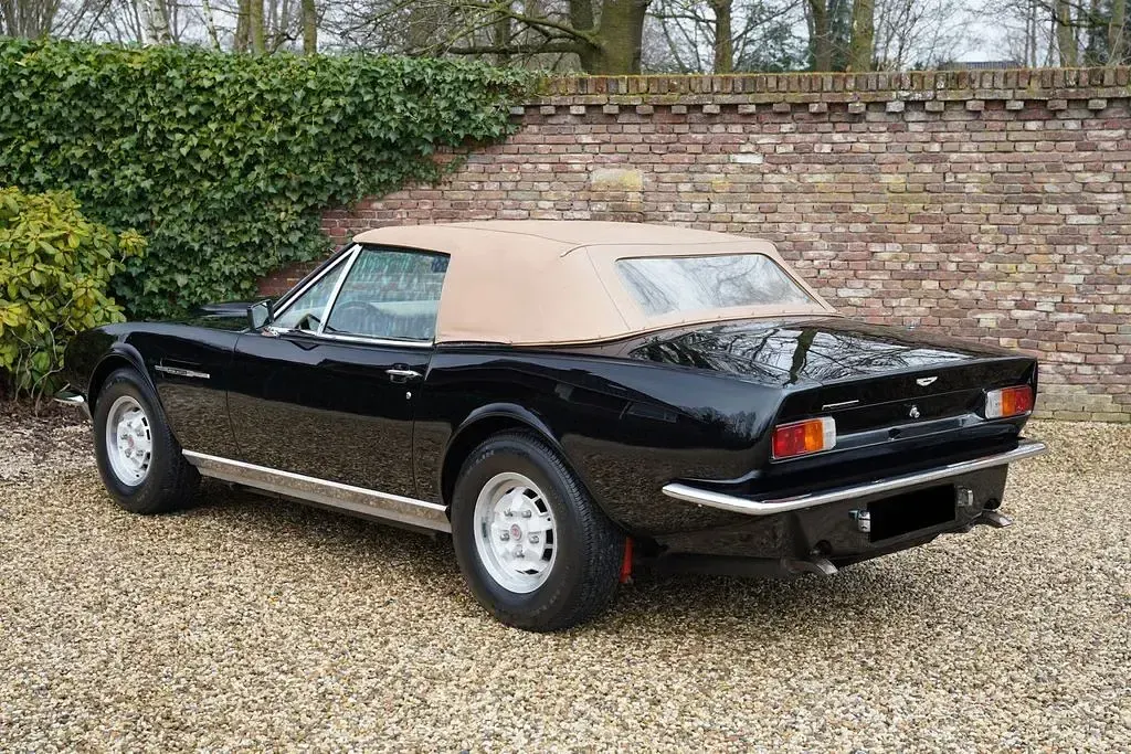 Second-hand Aston Martin V8 1982 Negru Coupe