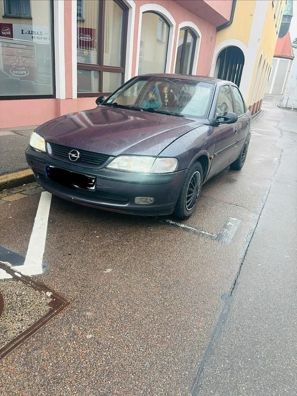 Gebraucht Opel Vectra 101 PS (74 kW) 1998 Violet Limousine