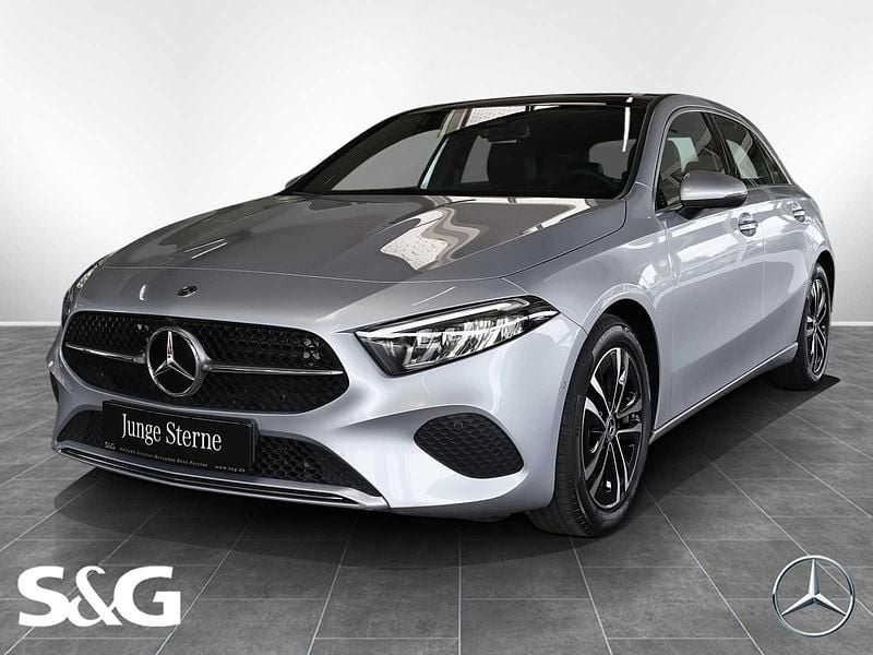 Metalliclack hightechsilber Gebraucht 2024 Mercedes A180 Progressive Limousine | 29.480 € (Fairer Preis) - Bild 1/4