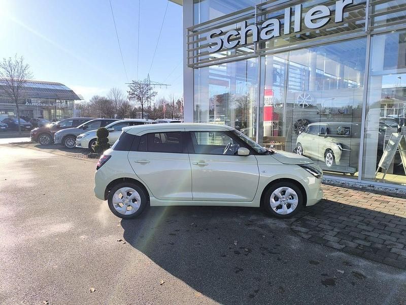 Neu Suzuki Swift Comfort 83 PS (61 kW) 2026 Gelb Limousine