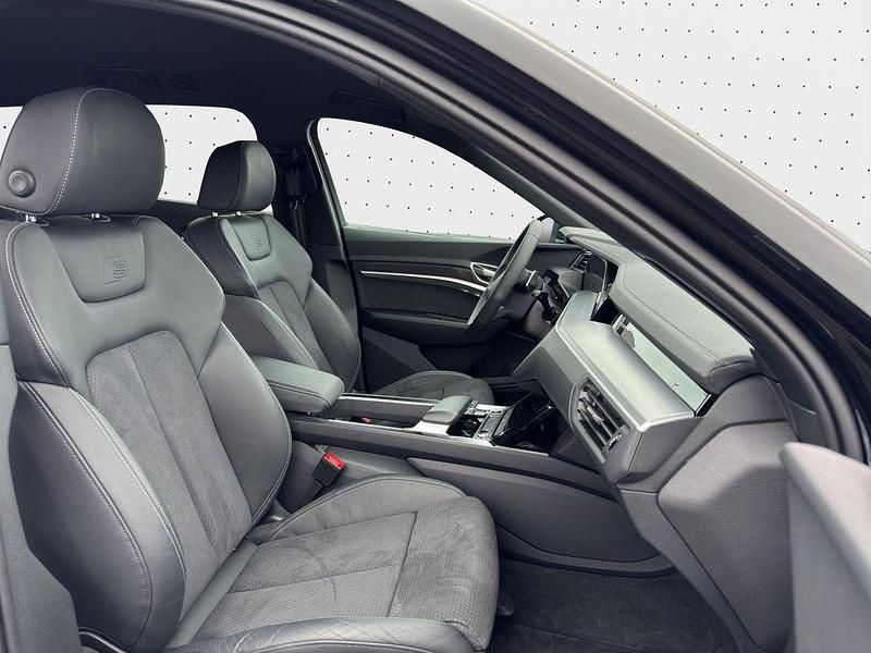 Gebraucht Audi Q8 e-tron Advanced Plus 250 kW (340 PS) 2023 Mythosschwarz metallic SUV