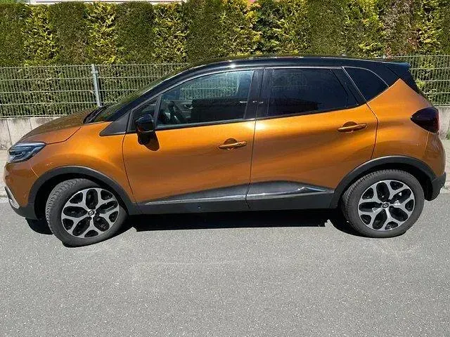 Używany Renault Captur 150 KM (110 kW) 2019 Pomarańczowy SUV