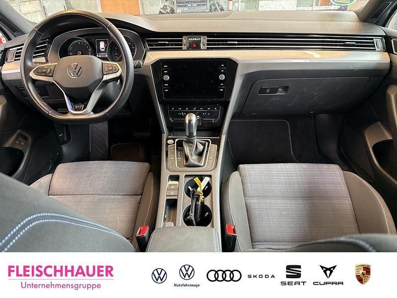 Gebraucht VW Passat GTE 156 PS (114 kW) 2022 Grau Kombi