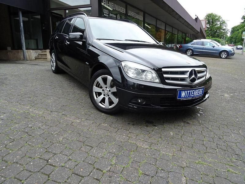 Schwarz Gebraucht 2010 Mercedes C220 Limousine | 9.990 € (Teuer) - Bild 1/4