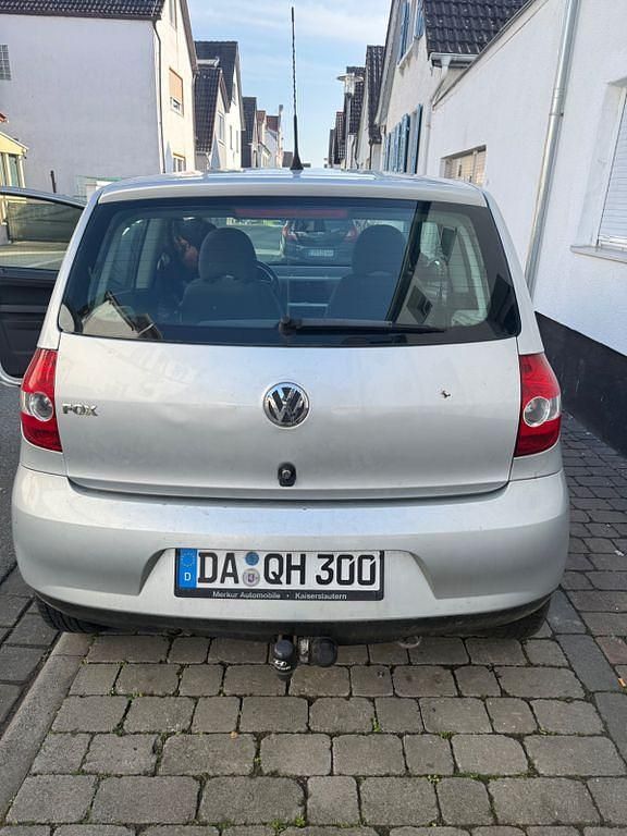 Gebraucht VW Fox 54 PS (39 kW) 2008 Silber Kleinwagen