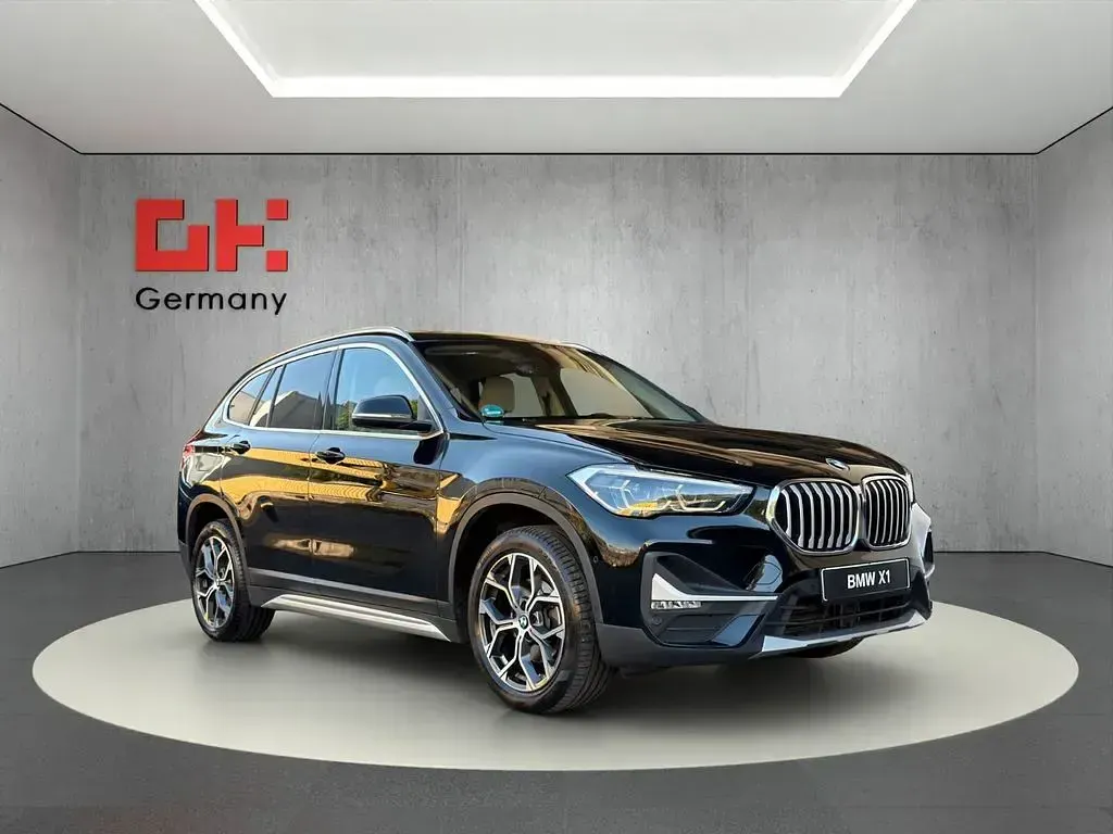 Gebraucht BMW X1 Sport Line 150 PS (110 kW) 2022 Schwarz SUV