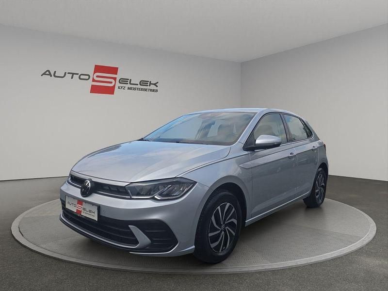 Silber Gebraucht 2022 VW Polo Life Limousine | 15.950 € (Fairer Preis) - Bild 1/4