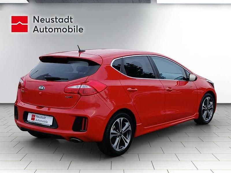Gebraucht Kia Ceed GT-Line 120 PS (88 kW) 2016 Trackrot Kleinwagen