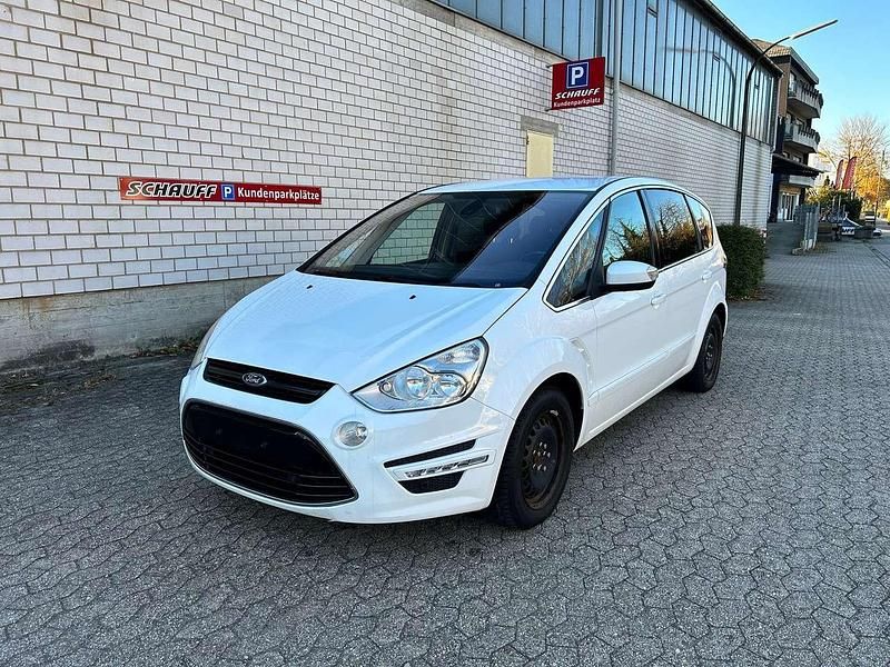 Frostweiß Gebraucht 2012 Ford S-MAX Titanium Van / Kleinbus | 6.399 € (Guter Preis) - Bild 1/4