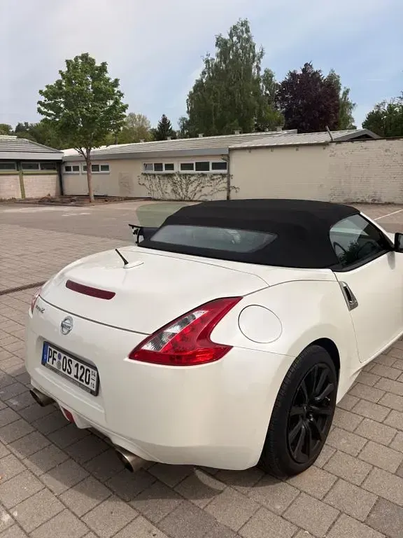 Gebraucht Nissan 370Z 328 PS (241 kW) 2012 Weiß Cabrio