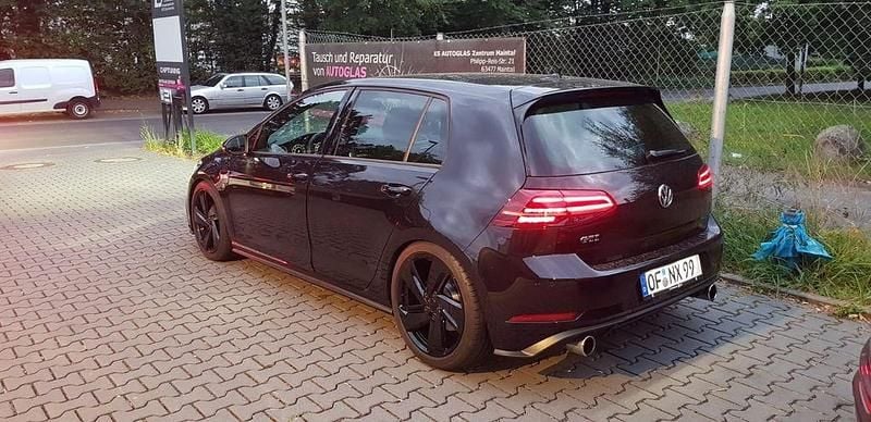 Schwarz Gebraucht 2017 VW Golf VII GTI Limousine | 21.600 € (Fairer Preis) - Bild 1/4