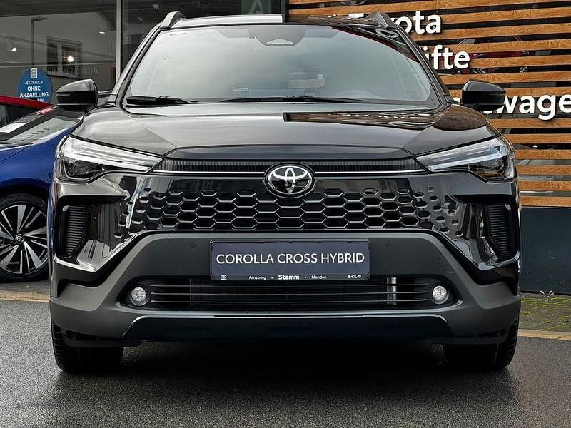 Neu Toyota Corolla Cross 178 PS (130 kW) 2025 Schwarz SUV