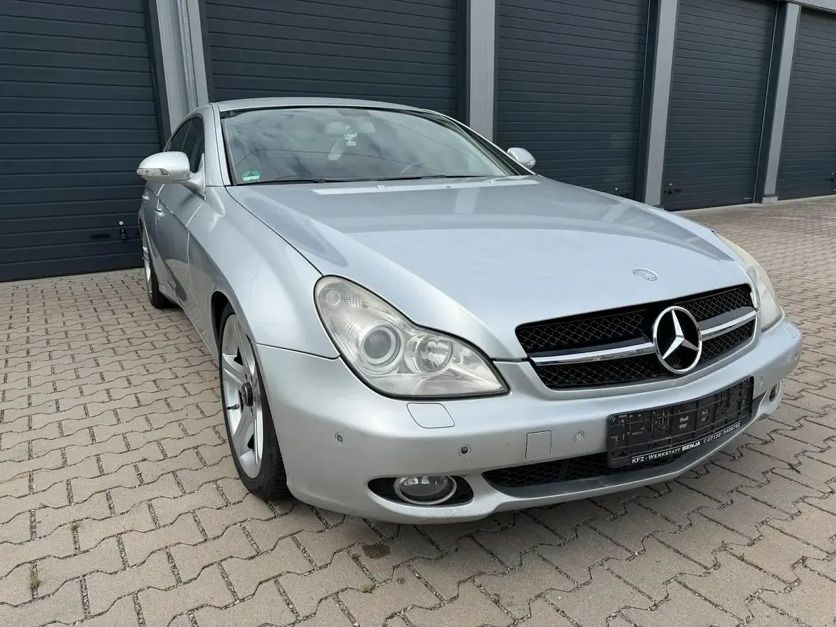 Gebraucht Mercedes CLS320 224 PS (164 kW) 2006 Silber Coupé