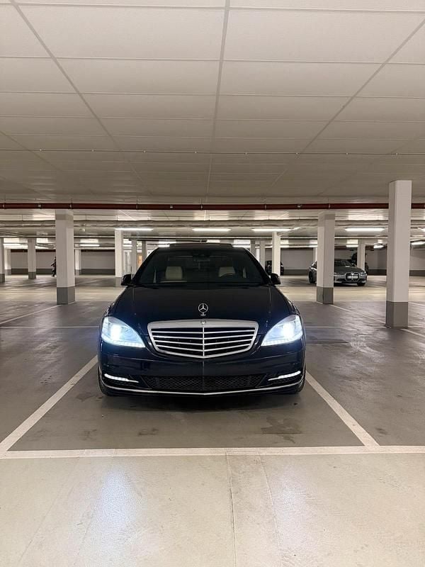 Gebraucht Mercedes S350 258 PS (189 kW) 2013 Schwarz Limousine