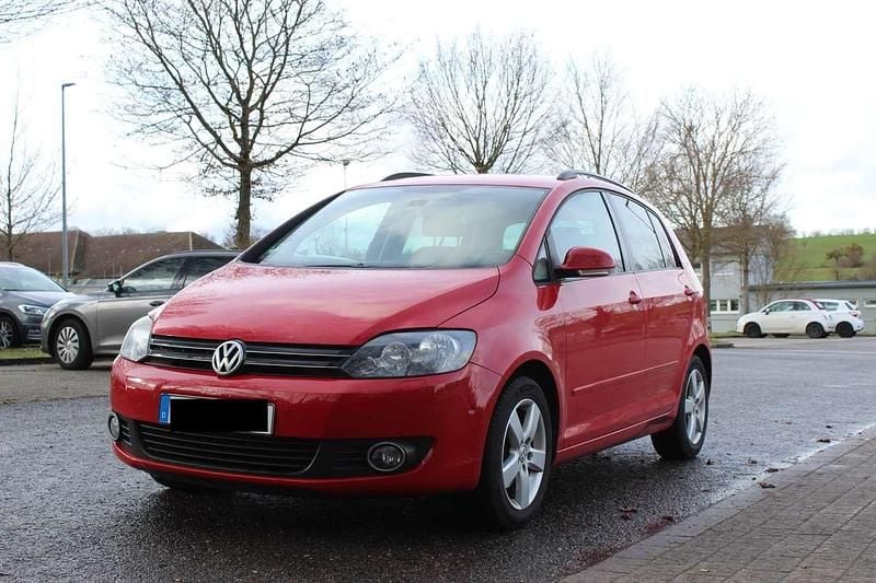 Gebraucht VW Golf Plus Cross 105 PS (77 kW) 2010 Rot Van / Kleinbus