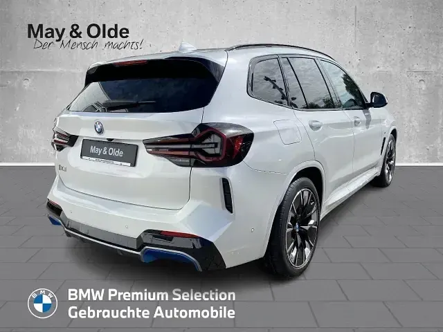 Gebraucht BMW iX3 Impressive 210 kW (286 PS) 2024 Weiss SUV