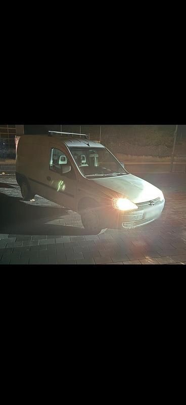 Gebraucht Opel Combo 45 PS (33 kW) 2007 Weiß Van / Kleinbus