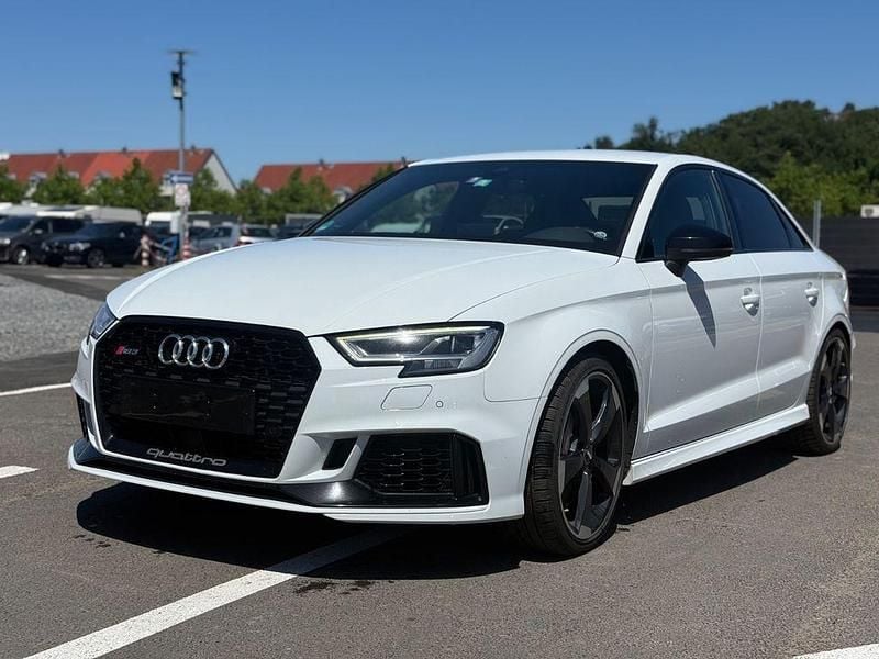 Weiß Gebraucht 2017 Audi RS3 Sport Kleinwagen | 27.900 € (Guter Preis) - Bild 1/4