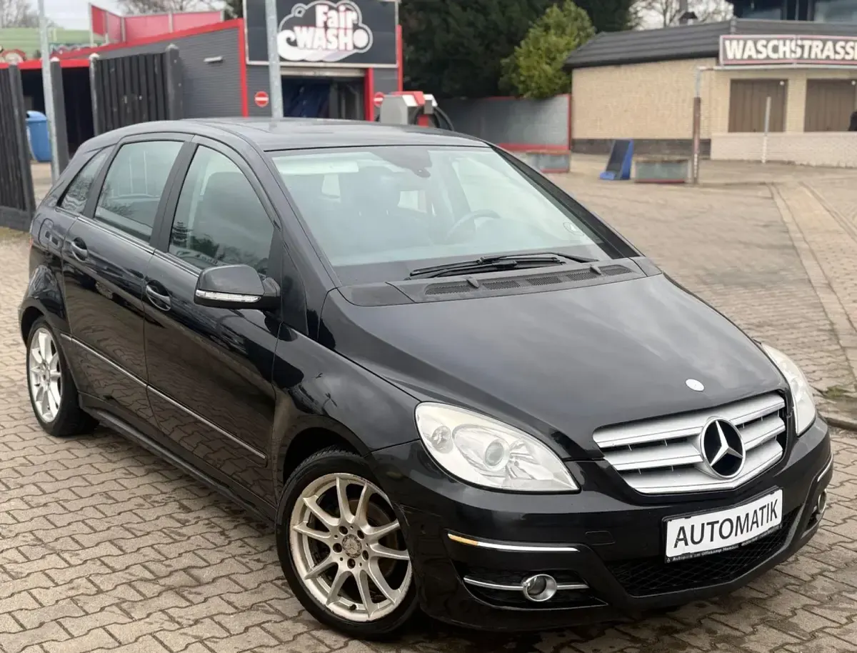 Gebraucht Mercedes B160 95 PS (69 kW) 2009 Schwarz Kleinwagen