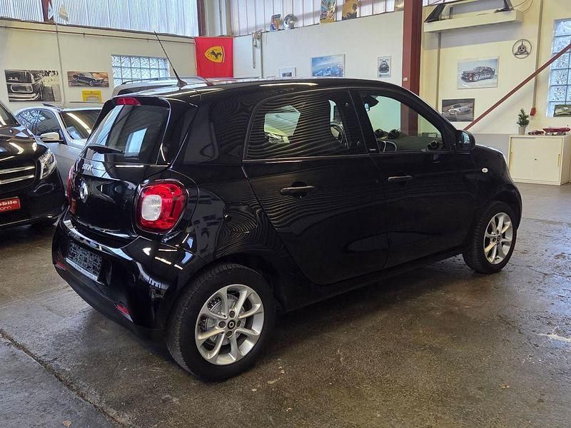 Gebraucht Smart ForFour Passion 71 PS (52 kW) 2019 Schwarz Kleinwagen
