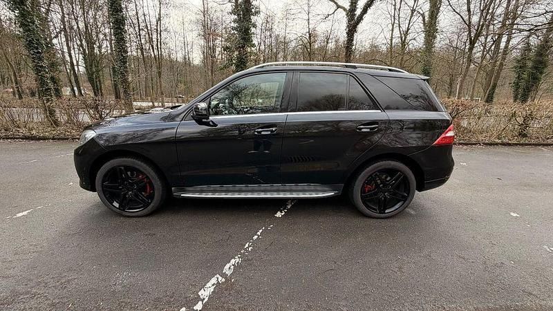 Gebraucht Mercedes ML350 258 PS (189 kW) 2014 Schwarz SUV