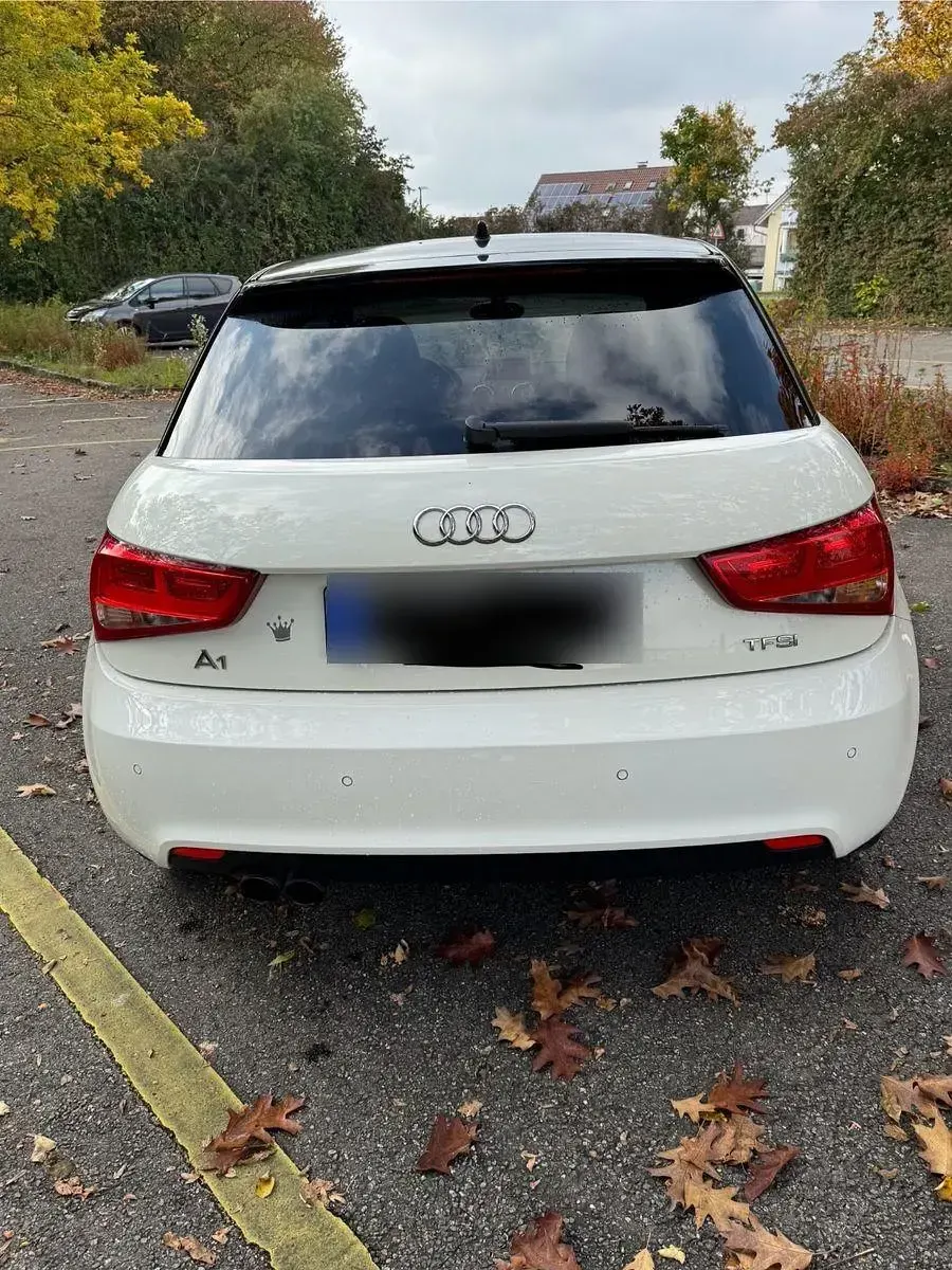 Gebraucht Audi A1 Ambition 122 PS (89 kW) 2011 Weiß Kleinwagen