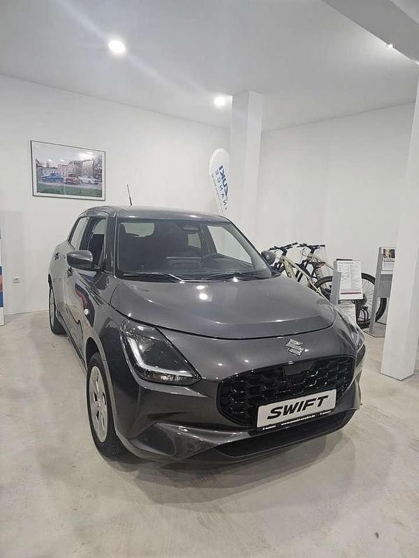 Neu Suzuki Swift Comfort 83 PS (61 kW) 2025 Mineral gray metallic Kleinwagen