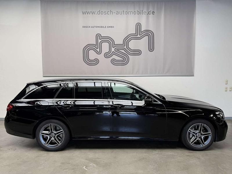 Gebraucht Mercedes E300 AMG 306 PS (225 kW) 2022 Schwarz/baltic black Kombi