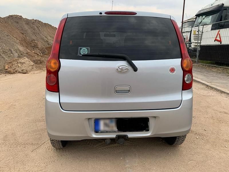 Gebraucht Daihatsu Cuore 70 PS (51 kW) 2008 Silber Kleinwagen