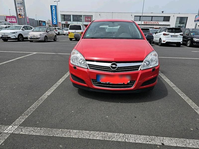 Rot Gebraucht 2009 Opel Astra Limousine | 2.900 € (Fairer Preis) - Bild 1/4