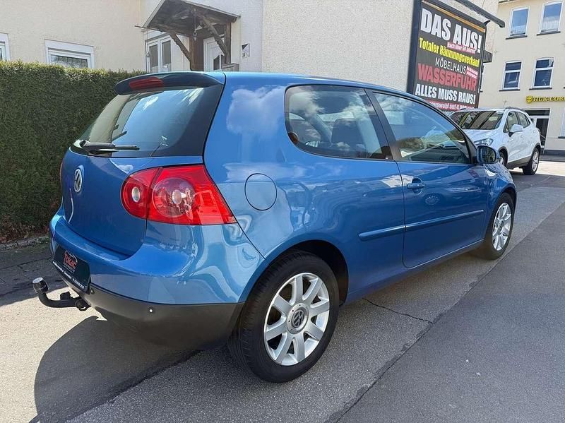 Gebraucht VW Golf IV Sportline 105 PS (77 kW) 2005 Coastalblue perleffekt Kleinwagen