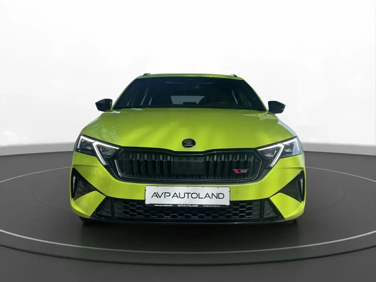 Gebraucht Skoda Octavia RS 265 PS (194 kW) 2025 Mamba grün Kombi