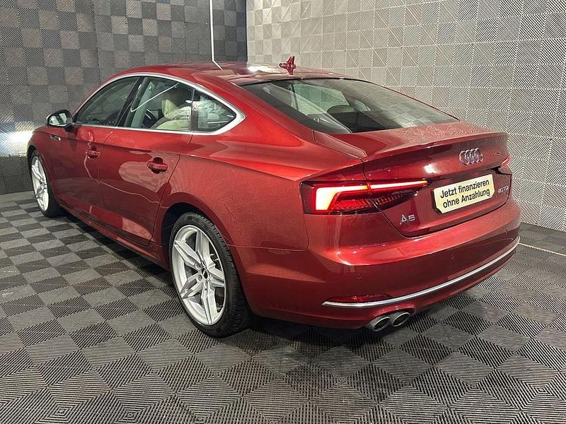 Gebraucht Audi A5 Sportback Sport 190 PS (139 kW) 2019 Rot Kleinwagen