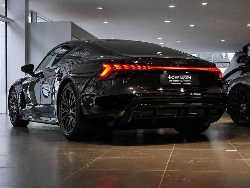 Neu Audi e-tron GT quattro Ambiente 369 kW (503 PS) 2025 Mythosschwarz metallic Limousine