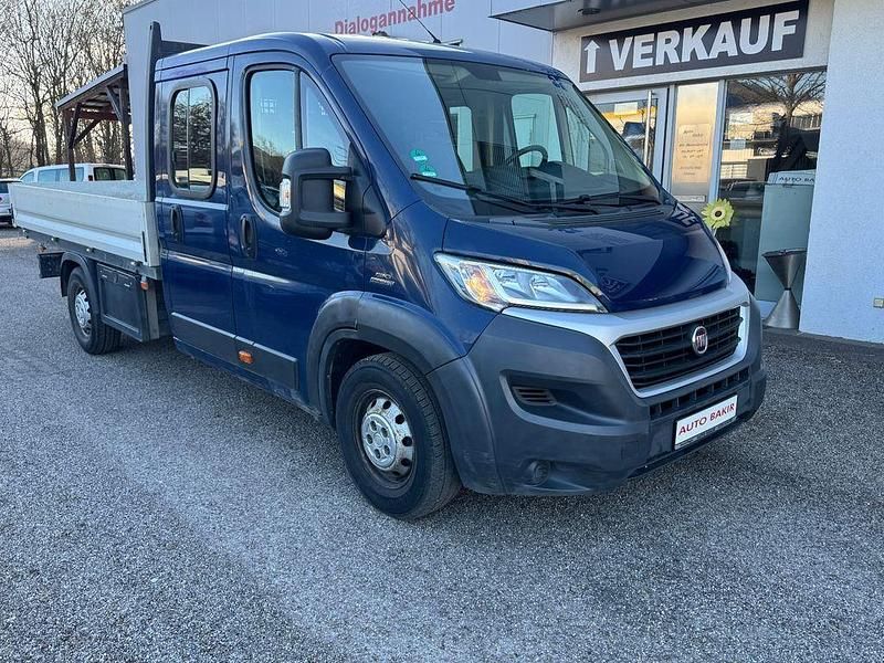 Gebraucht Fiat Ducato 131 PS (96 kW) 2015 Blau Van